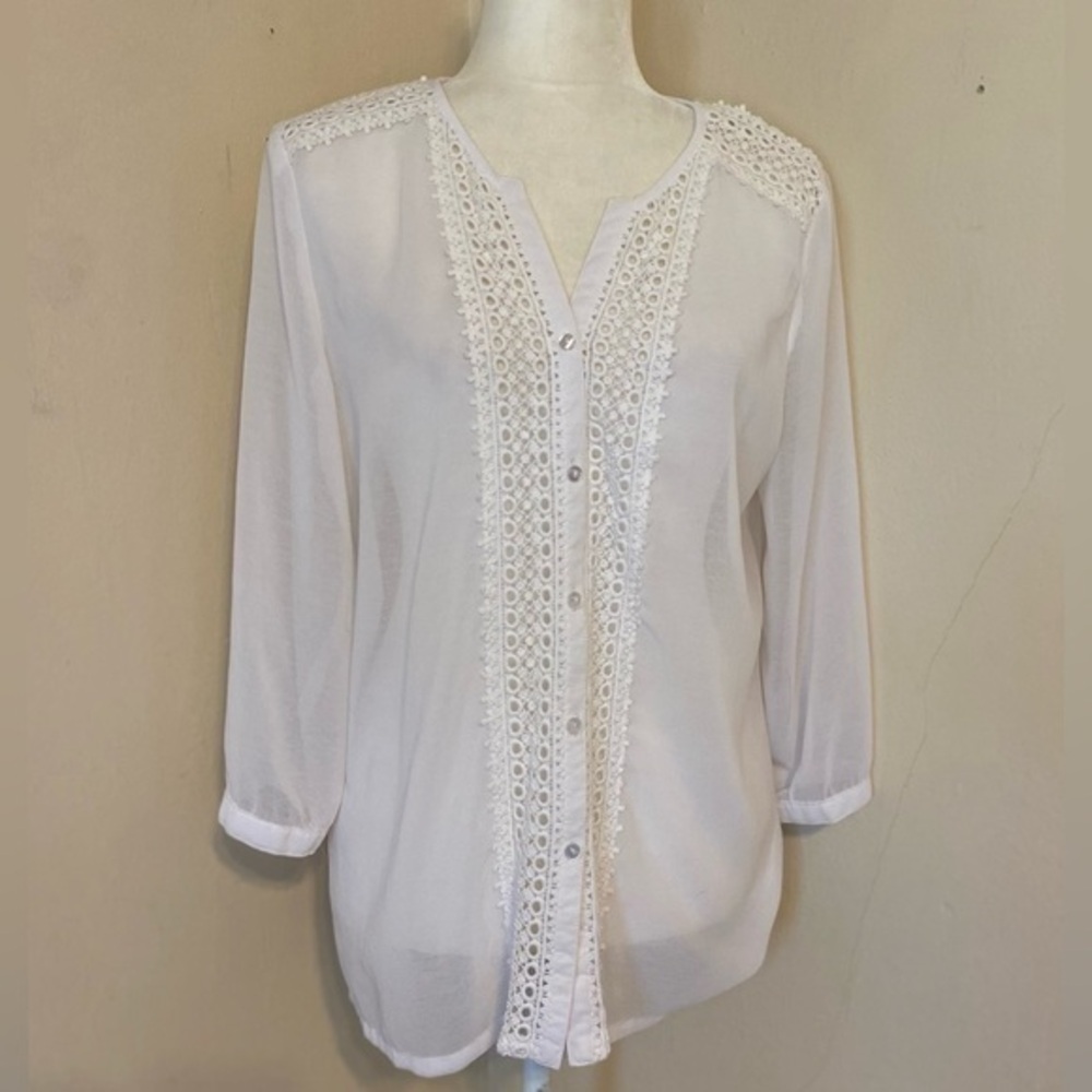 Laura Ashley Women’s Sheer White Crochet Lace Button Down Peasant Blouse Medium